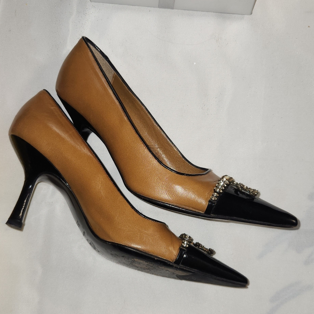Chanel Women's Black and Brown Pointed Toe Heels - Picture 4 of 8
